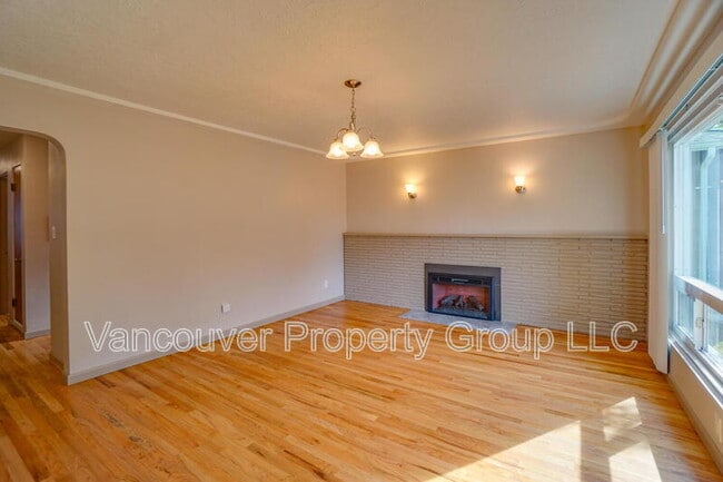Building Photo - 2914 Lilac St