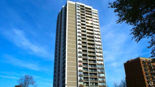 Building Photo - Windfields