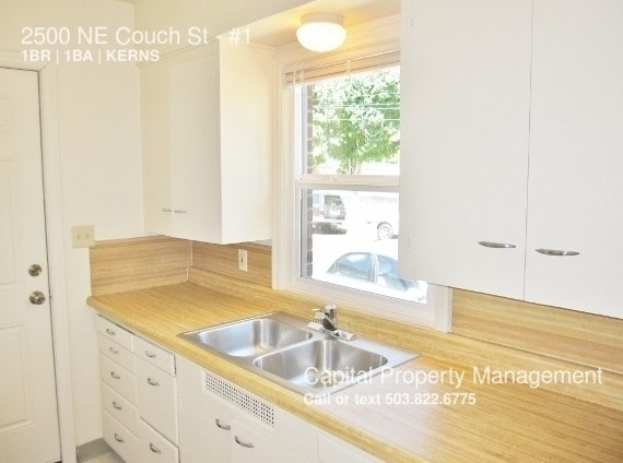 Building Photo - 2500 NE Couch St