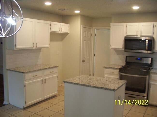 Foto del edificio - Single story 3 bedroom 2 bath home in Gracywoods
