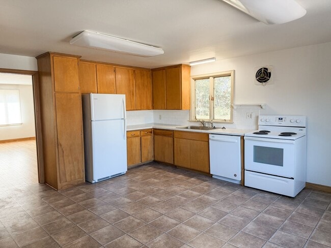 Building Photo - 318 McKinley Ave