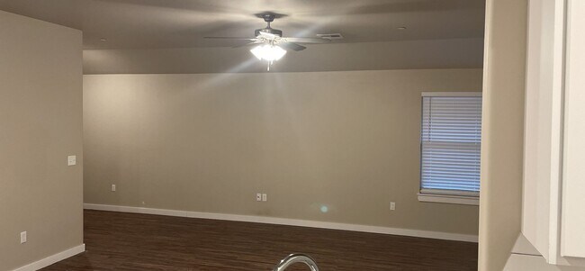 Foto del edificio - 5212 Oakwood villa