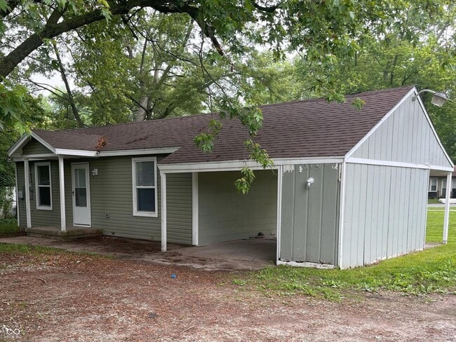 Building Photo - 1807 Raible Ave