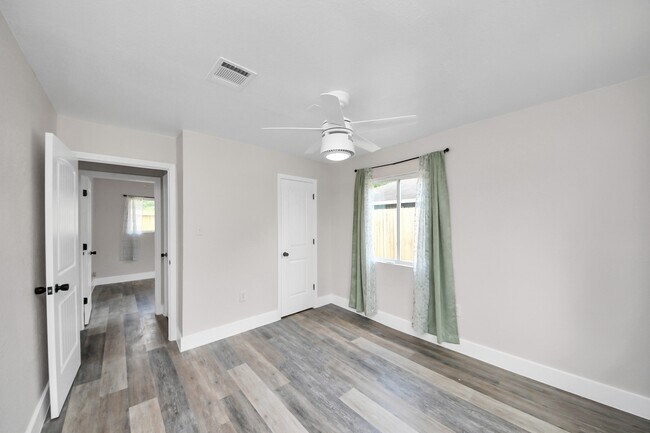 Foto del edificio - 5903 Belneath St
