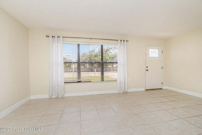 Building Photo - 408 Cassia Blvd