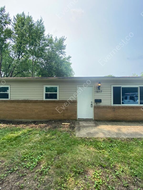 Foto principal - 1617 Striebel Rd