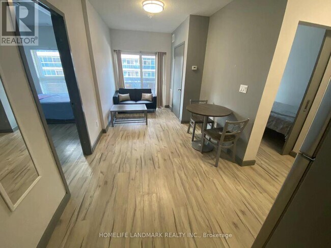 Photo du bâtiment - 258B-258B Sunview St