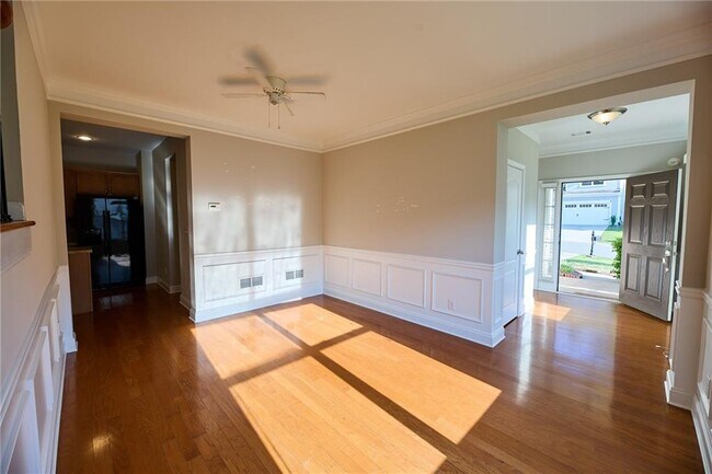 Foto del edificio - 5930 Falls Landing Dr