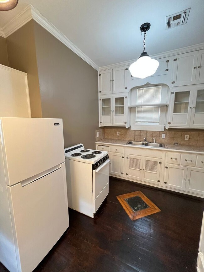 Foto del edificio - 2351 NW 18th St