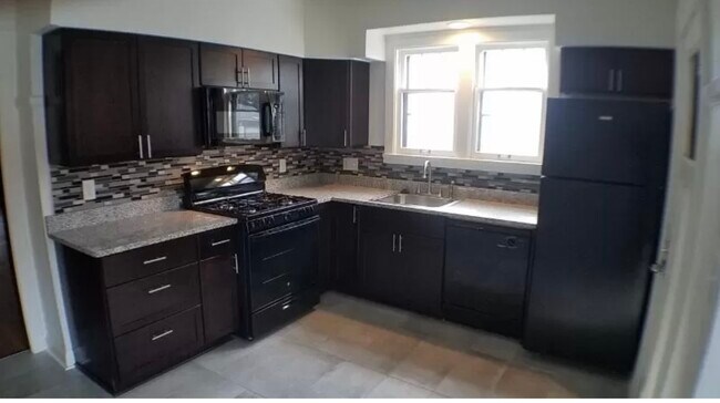 Foto del edificio - 1429 S 79th St