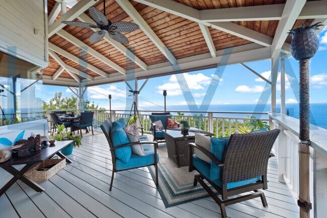 Foto del edificio - 3Bd 2Ba Furnished Home:  Pet Friendly with Fantastic Ocean Views!