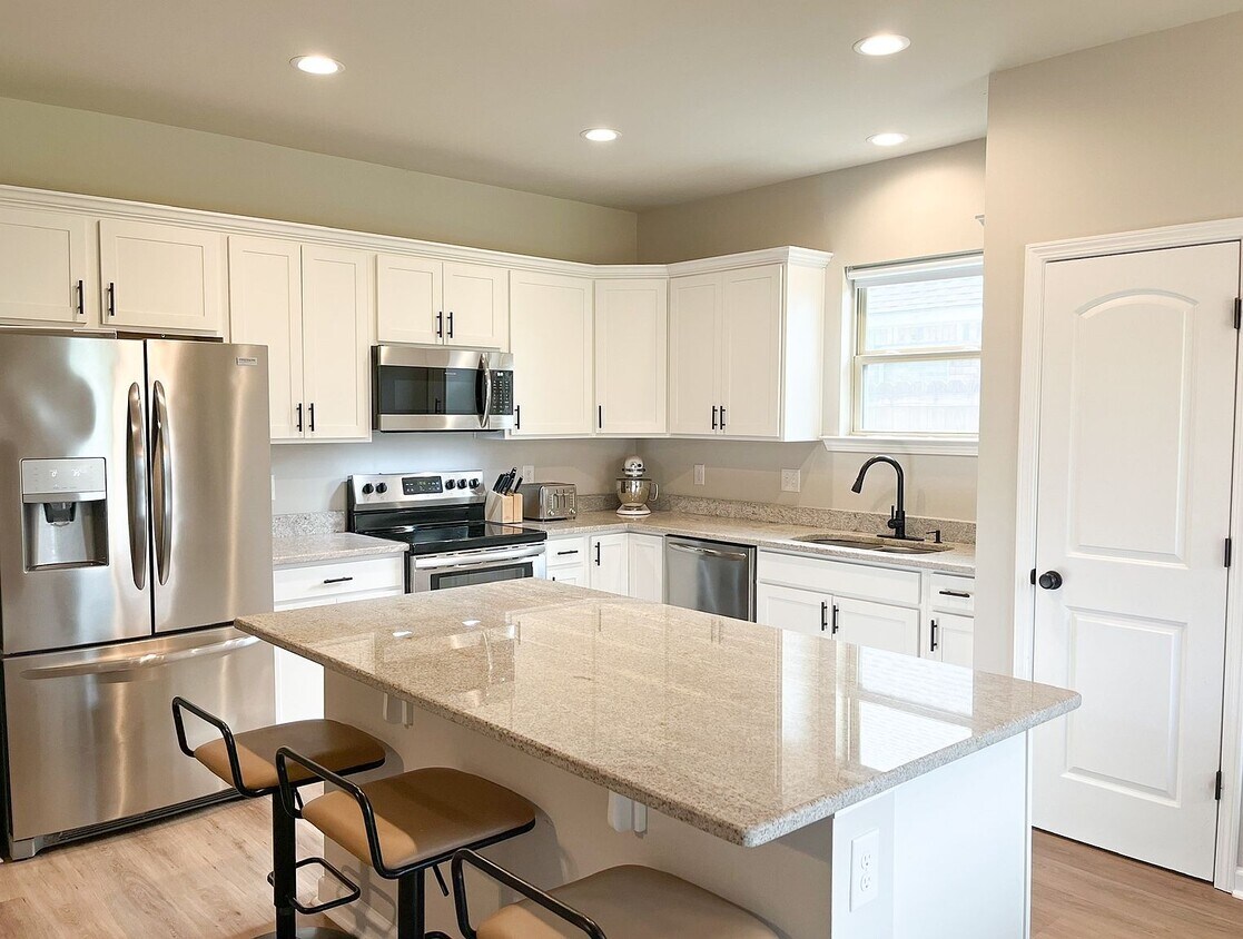 Foto principal - 211 Sparkling Meadows Ln