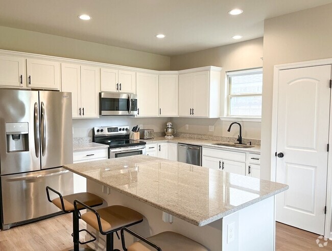 Building Photo - 211 Sparkling Meadows Ln