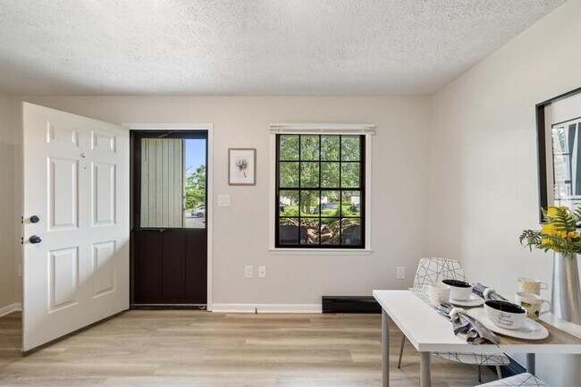 Foto del edificio - 2544 Bradford Ct