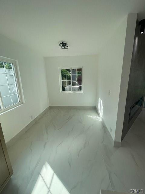 Foto del edificio - 15224 Valleyheart Dr