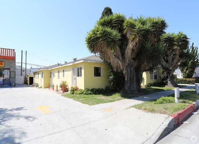 Building Photo - 12022 W Washington Blvd