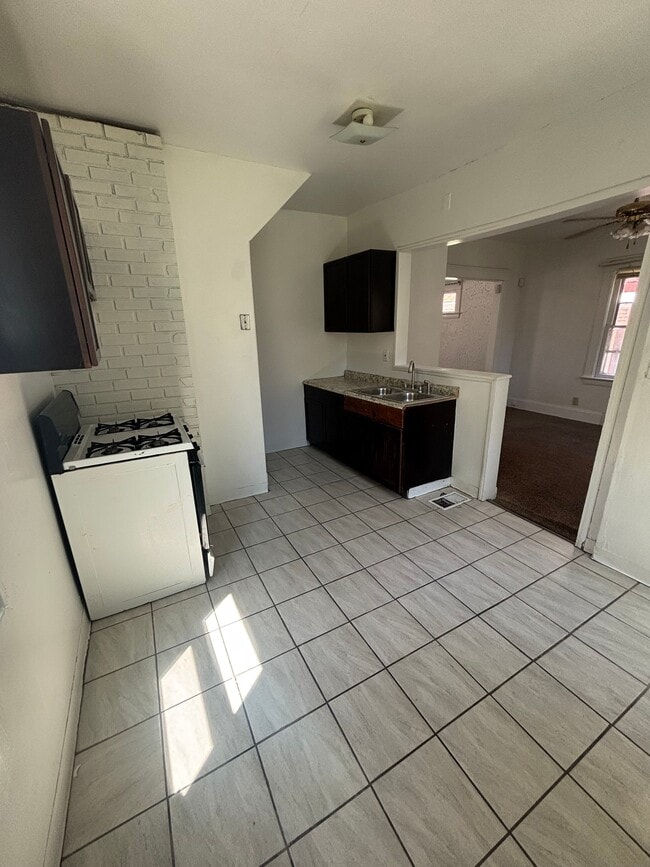 Foto del edificio - 497 E 127th St