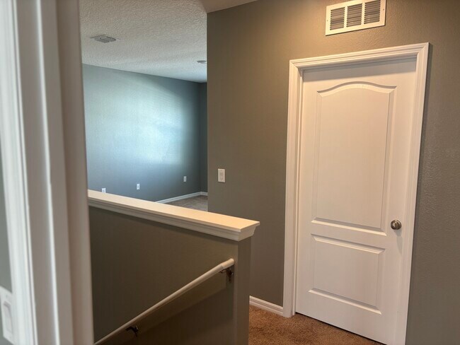 Foto del edificio - 152 Ludisia Loop