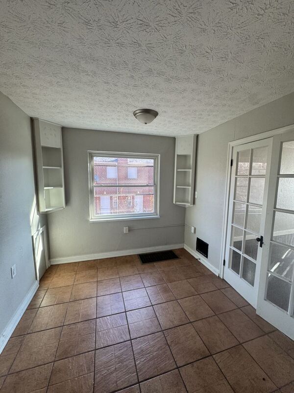 Foto del edificio - 321 W Norman Ave