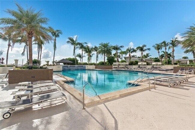 Foto del edificio - 4779 Collins Ave