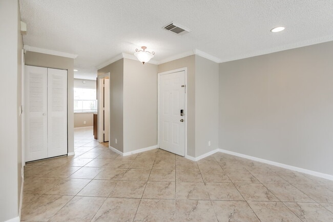 Building Photo - 6204 Seminole Terrace