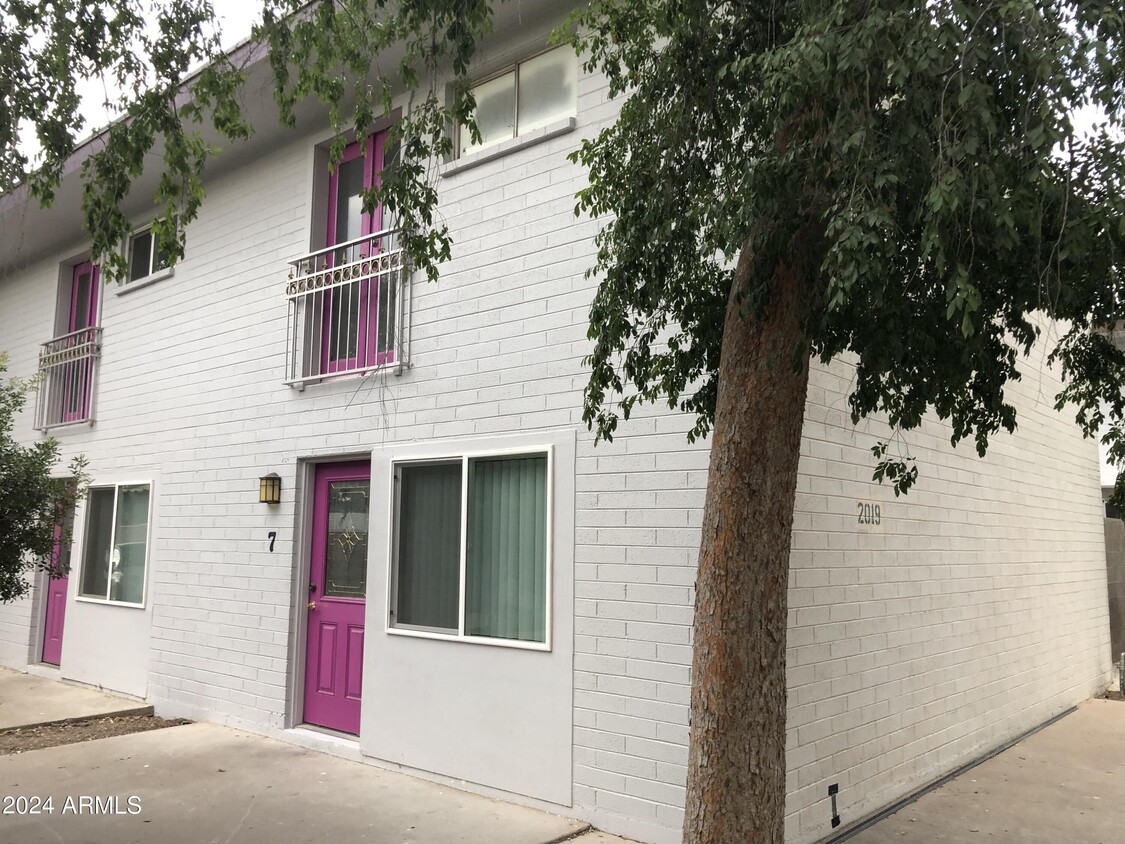 Primary Photo - 2019 S Granada Dr