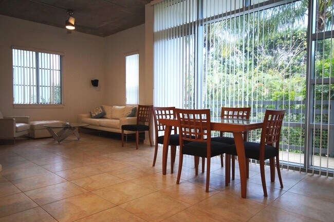 Foto del edificio - 335 SE 6th Ave