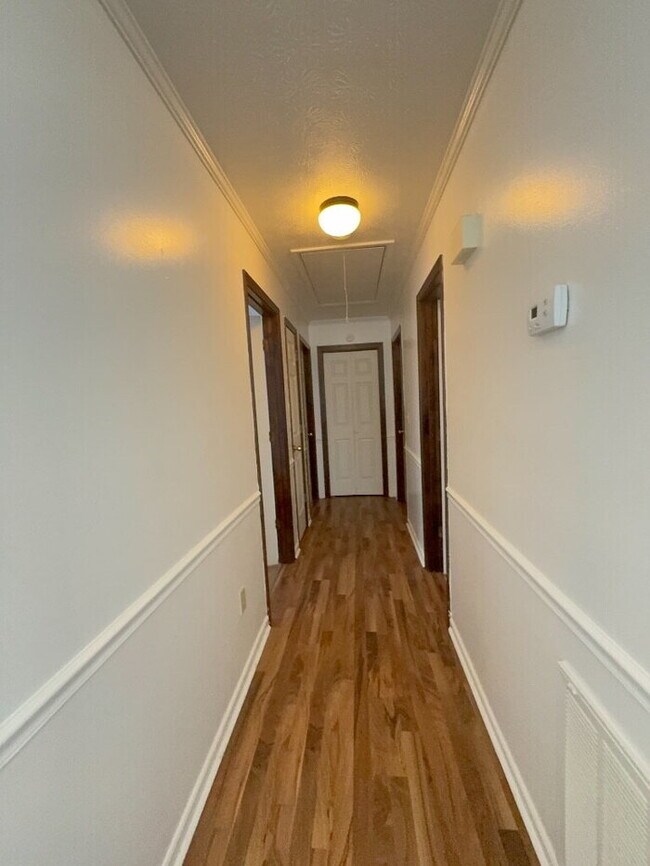 Foto del edificio - "Charming 3-Bedroom Sanctuary with 2 Full Baths in Prime Simpsonville Location!"