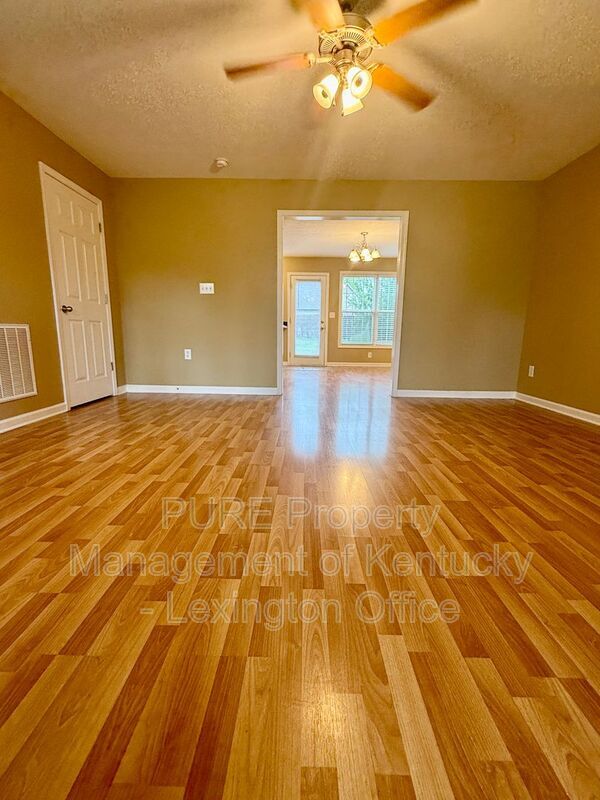 Foto del edificio - 101 Chamberlain Dr