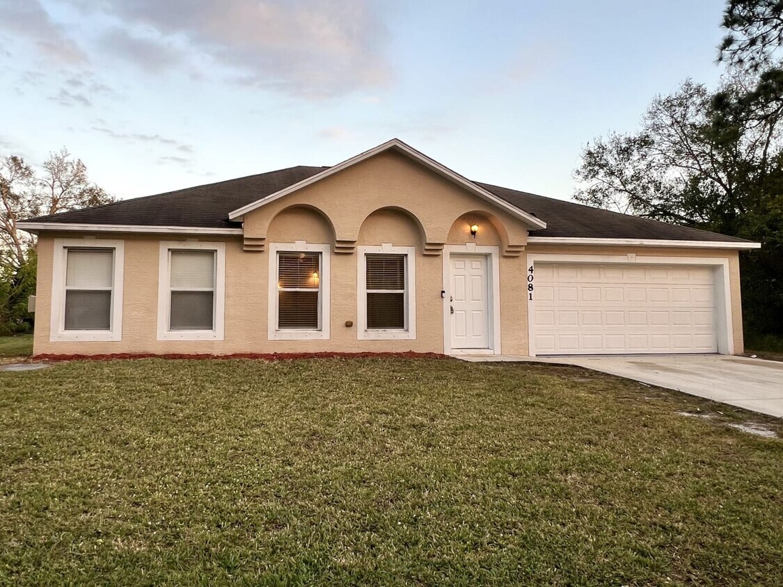 Foto principal - 4081 SW Rosser Blvd