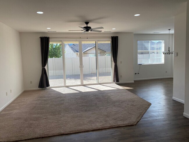Building Photo - Beautiful One Story in Damonte Ranch