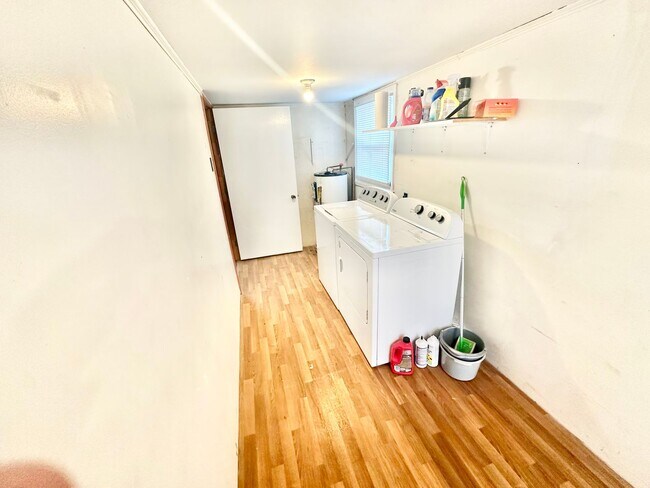 Foto del edificio - 1058 Flint Hill St