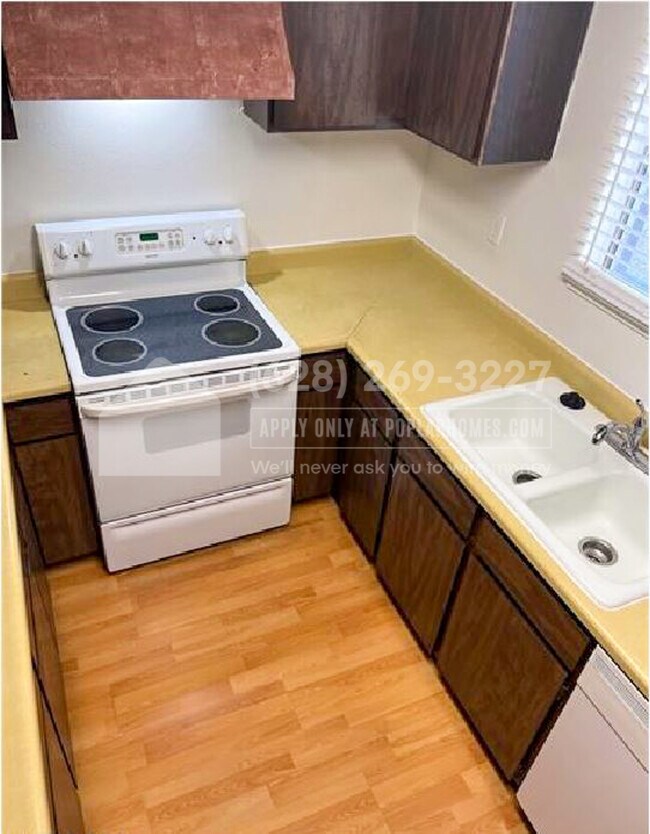 Foto del edificio - 3231 Jericho St