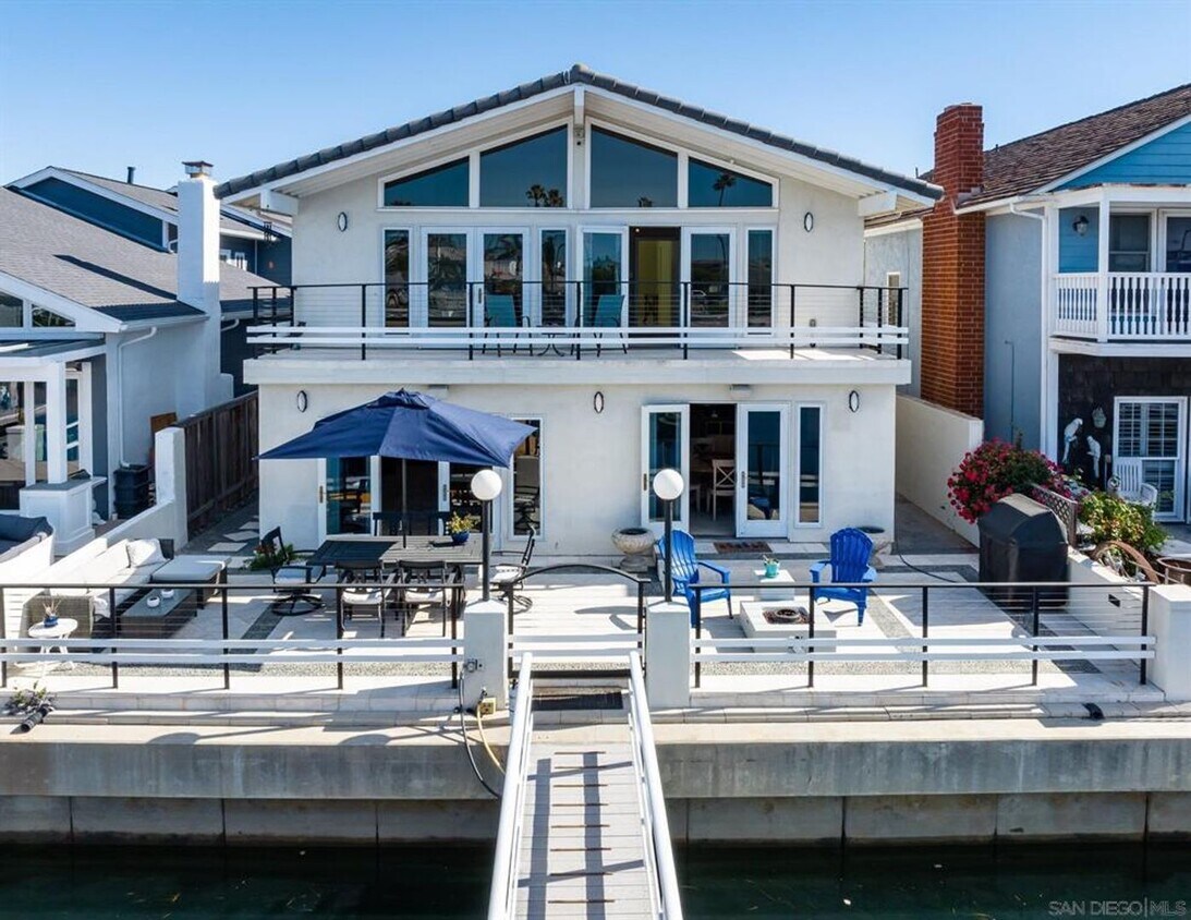 Foto principal - Custom Home with Boat Dock
