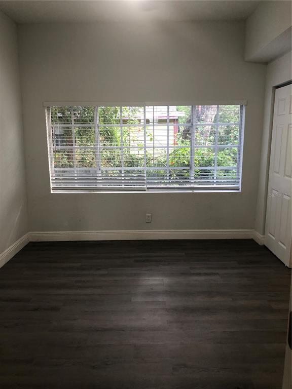 Foto del edificio - 703 E Lake Ave