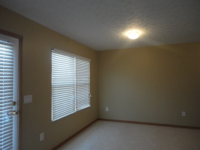 Building Photo - 1133 Lake Forest Dr