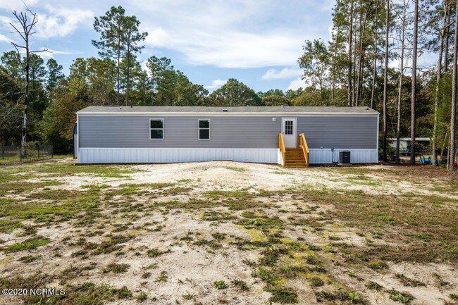 Building Photo - 206 Sandy Run
