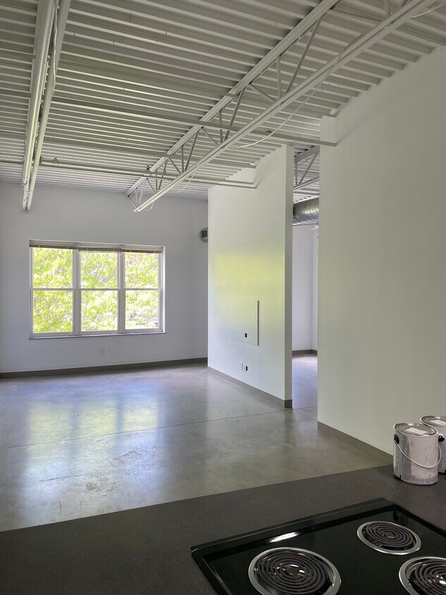 Foto principal - 769 N High St