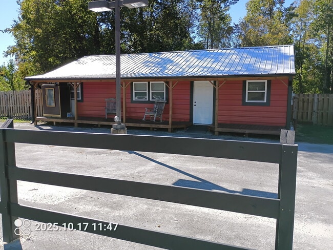 Building Photo - 3881 NC-133