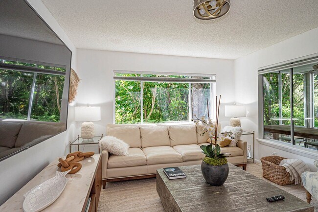 Building Photo - 1335 Winding Oaks 1001