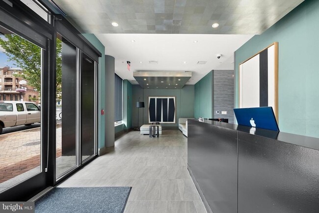 Foto del edificio - 1055 Wisconsin Ave NW