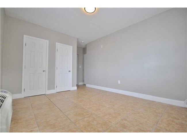 Building Photo - 7451 Harding Ave