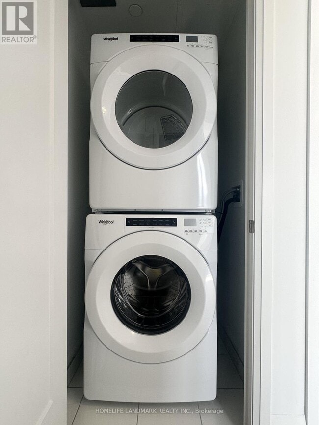 Building Photo - 20 Soudan Ave