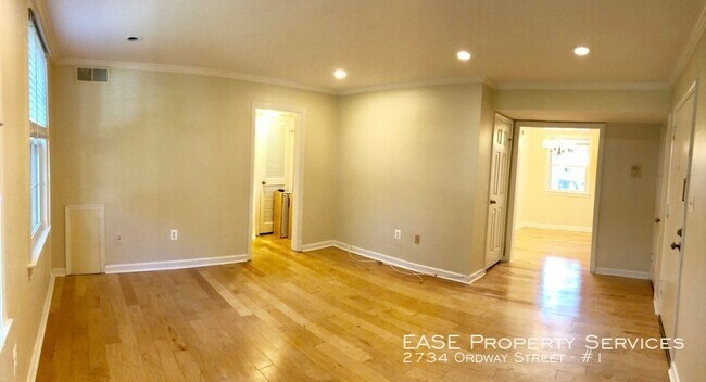 Building Photo - 2734 Ordway St NW