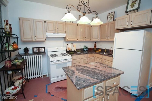 Building Photo - 2453 N Kimball Ave