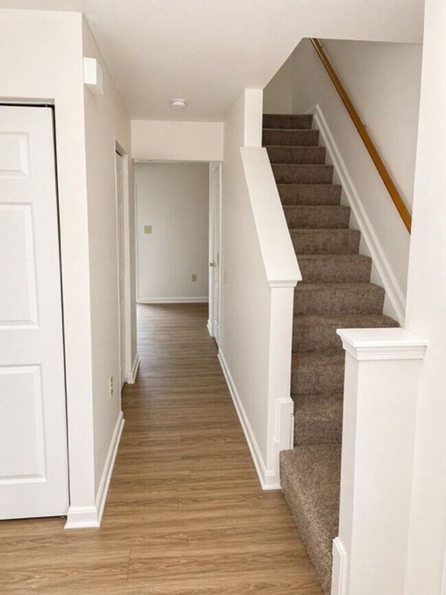 Foto del edificio - 45264 Woodstown Way