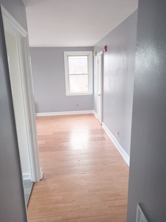 Foto del edificio - 1051 Rosalie St