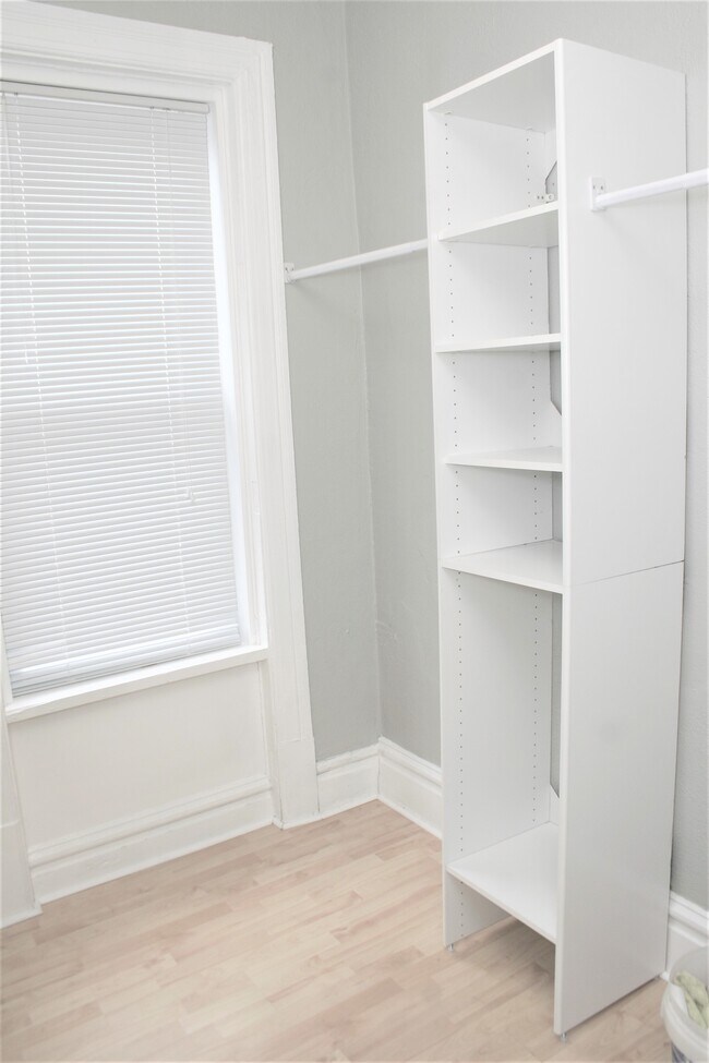 4229 Shenandoah Ave Unit 2, Saint Louis, MO 63110 Apartments in Saint