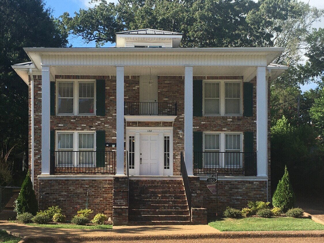 120 Circular Rd Unit Apartment 2, Florence, AL 35630 Apartments in Florence, AL