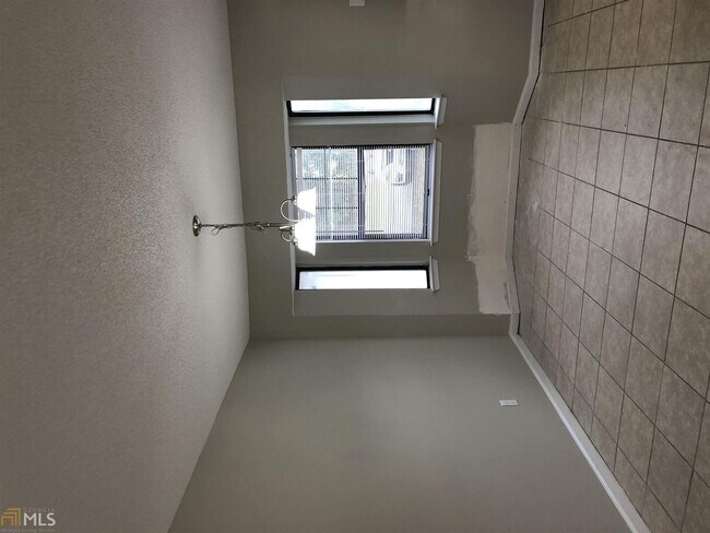 Building Photo - 530 S Orange Edwards Blvd